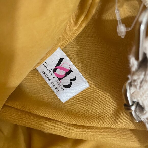 America & Beyond Beaded Weekender Bag - Picture 7 of 10